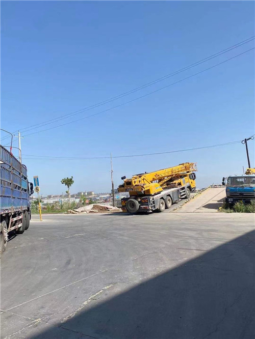 隆回县25吨吊车的租赁价格大概是多少？