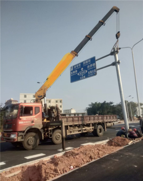 隆回县设备吊装租赁吊车要用多大吊车