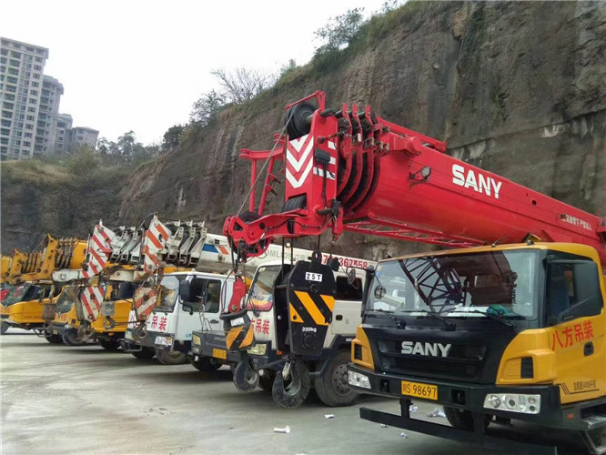 隆回县吊车出租按什么计费？台班费、单次费、里程费怎么算？